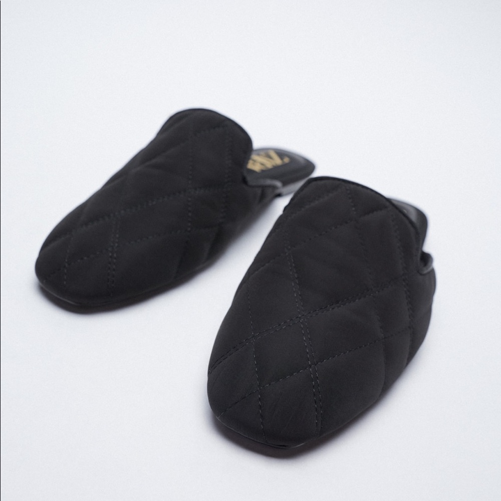 NWT’S Zara Black Quilted Flat Mules 7.5 - Picture 5 of 7